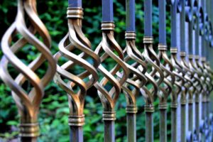 cancellata in ferro ornata a spirali